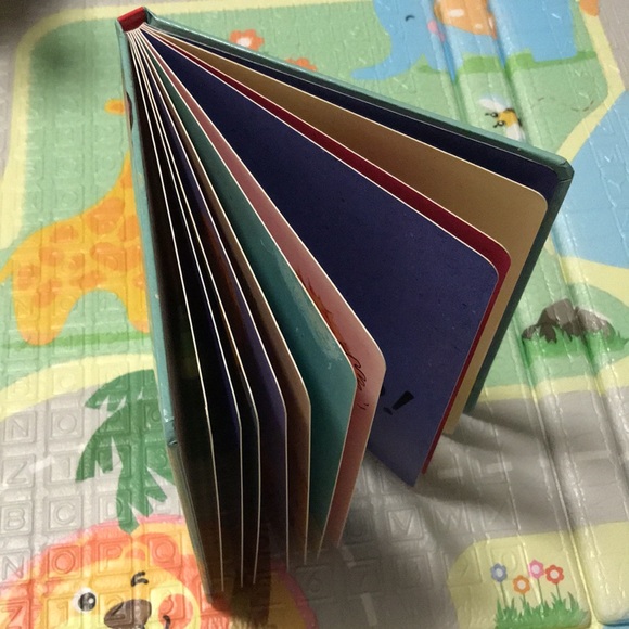 VGUC “Ten Tiny Toes” children board book - Picture 3 of 3